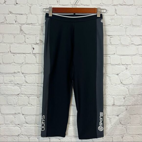 SKINS Skinss400 Women's Thermal Compression 3/4 Tights Black Size Small - Picture 1 of 9